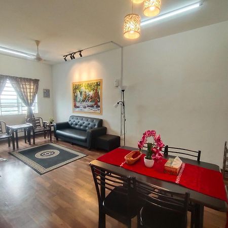 Homestay Camelia Kuala Terengganu - Anggerik House Luaran gambar