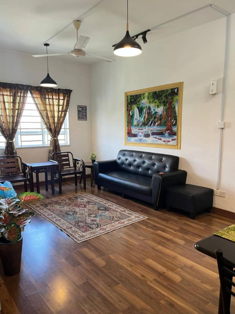 Homestay Camelia Kuala Terengganu - Anggerik House Luaran gambar
